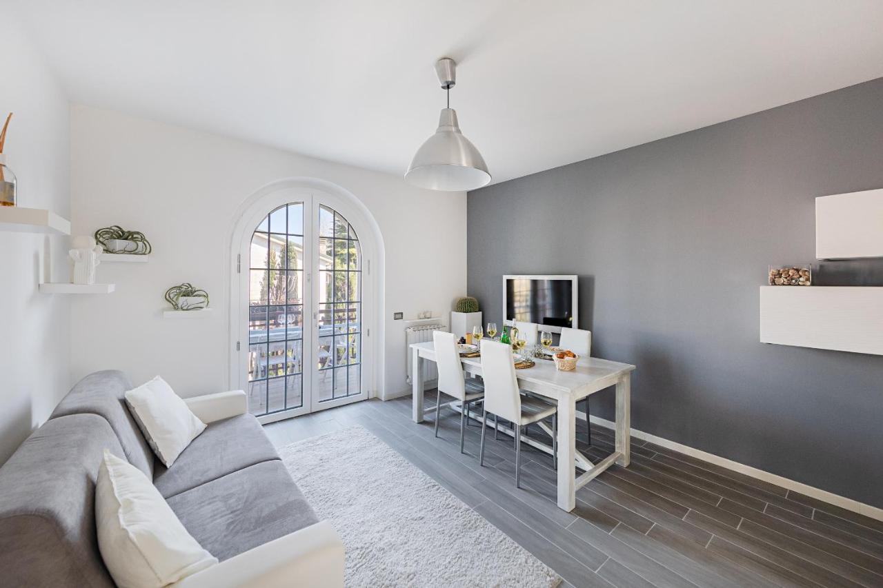 Appartamento Mazzini P1-25 By Wonderful Italy Sirmione Extérieur photo