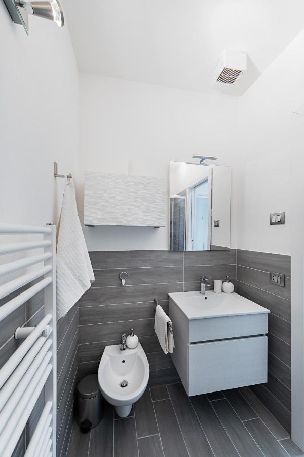 Appartamento Mazzini P1-25 By Wonderful Italy Sirmione Extérieur photo